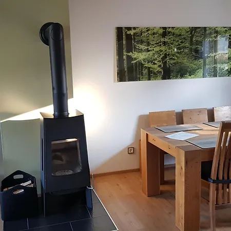 Moderne- Niveauvoll Eingerichtete By Interhome