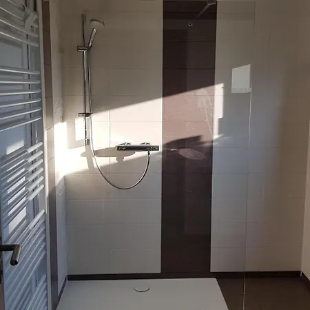 Moderne- Niveauvoll Eingerichtete By Interhome Apartment