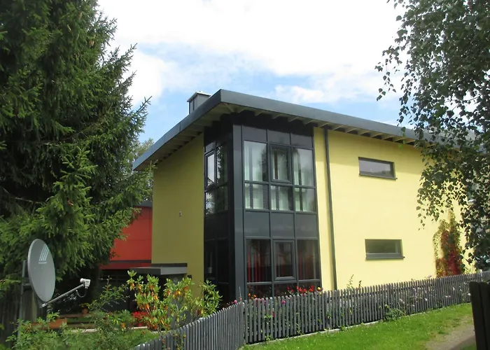 Moderne- Niveauvoll Eingerichtete By Interhome شقة