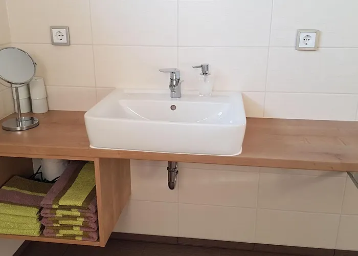 Moderne- Niveauvoll Eingerichtete By Interhome آيبنشتوك